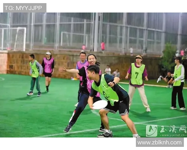 武汉飞盘队的团队协作之道：聚焦飞盘运动中的默契与合作精神